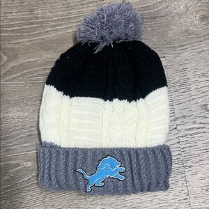 Detroit Lions Knitted Pom-Pom Beanie - Black, White, and Gray